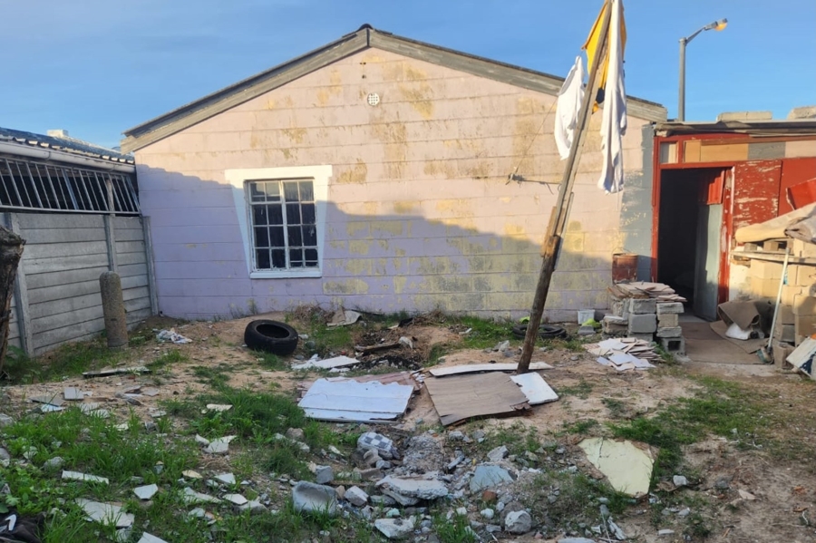 2 Bedroom Property for Sale in Lentegeur Western Cape